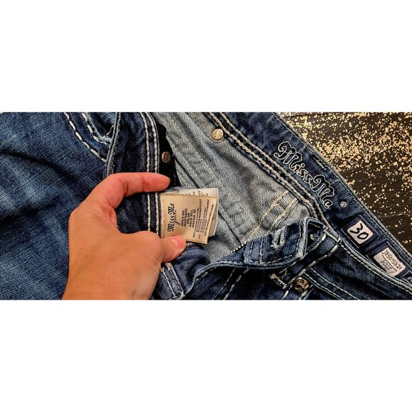 Miss Me jeans size 30 beautiful decorative pockets - Picture 3 of 5
